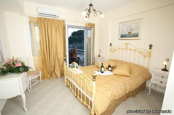 Acrothea Hotel パルガ 部屋 写真